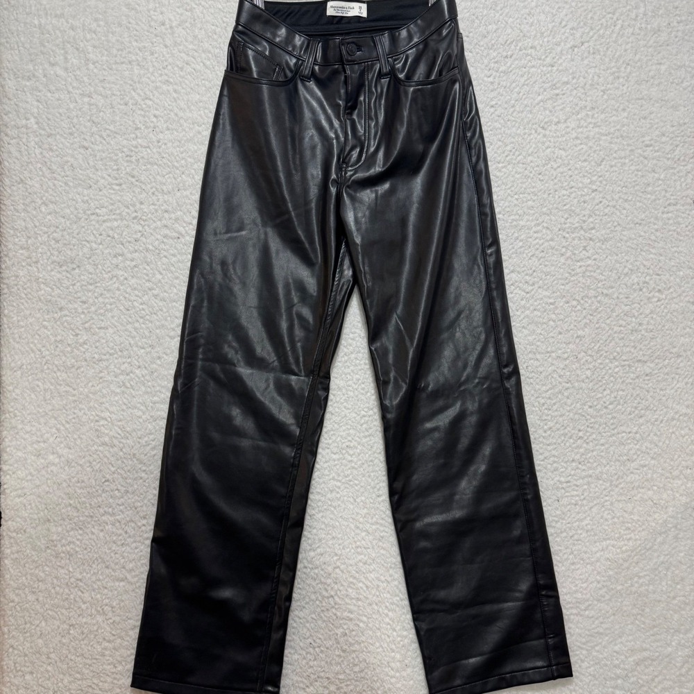 Abercrombie Fitch Faux Leather 90s Relaxed Jean Ultra High Rise Pants‎ Black 28